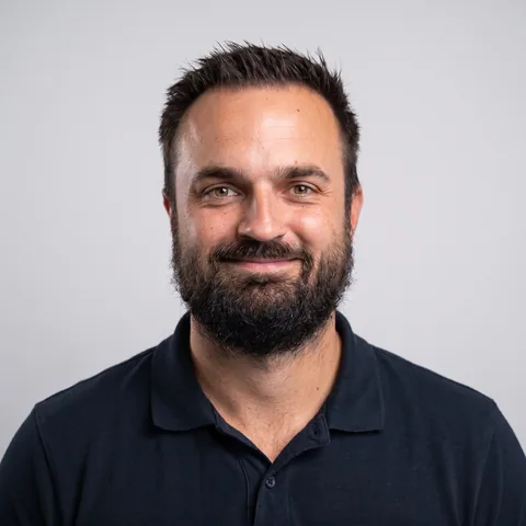 Anthony Dethou, conseil et devis chez Rénov'Aktion à Bazet